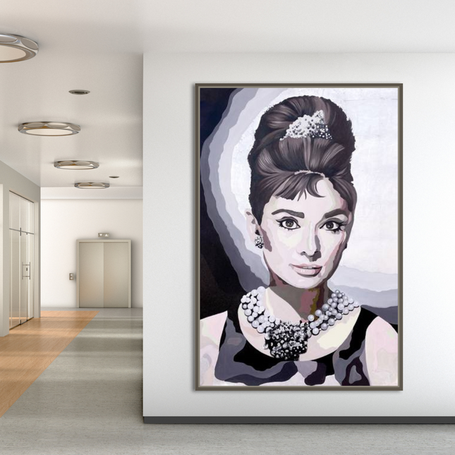 ChandelierDecor - Audrey Hepburn Black & White Canvas Wall Art