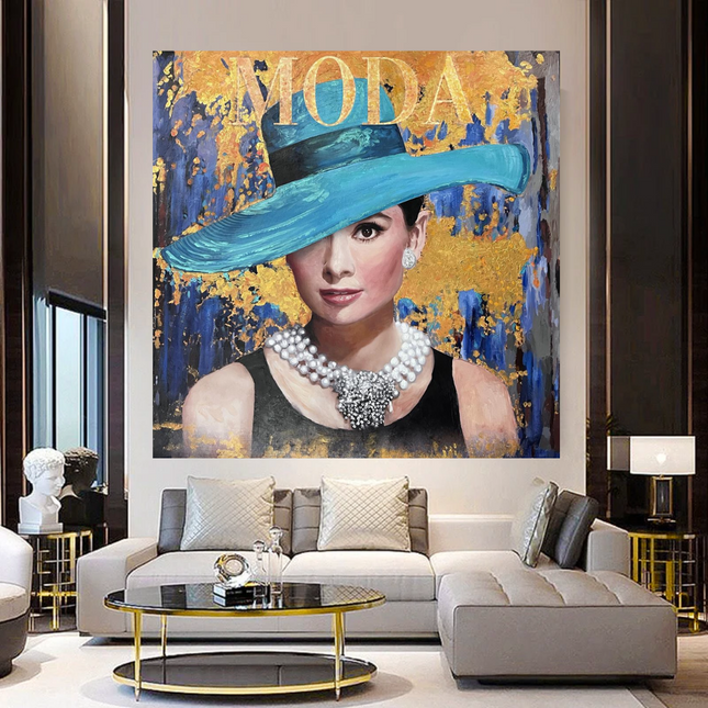 ChandelierDecor - Audrey Hepburn Moda Queen Canvas Art