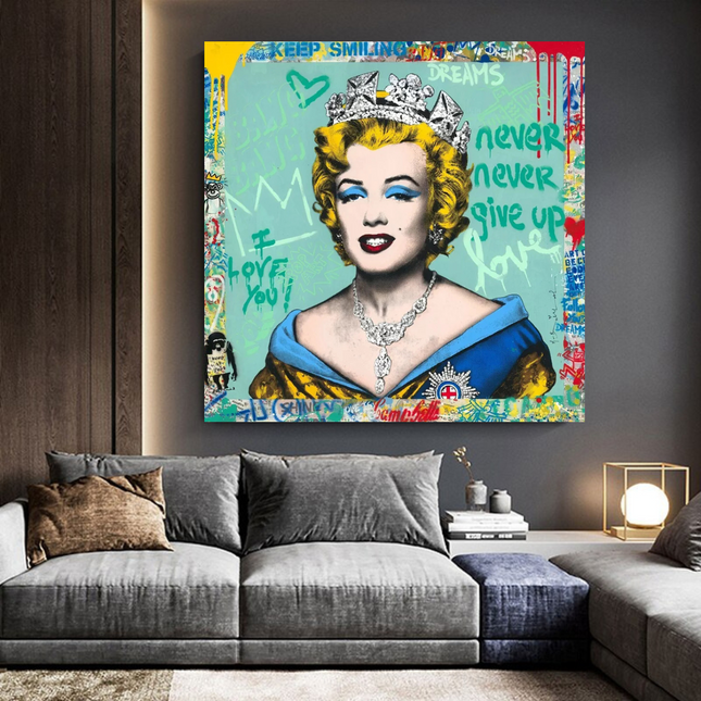 ChandelierDecor - Crowned: Marilyn Pop Art - Discover the Iconic Piece