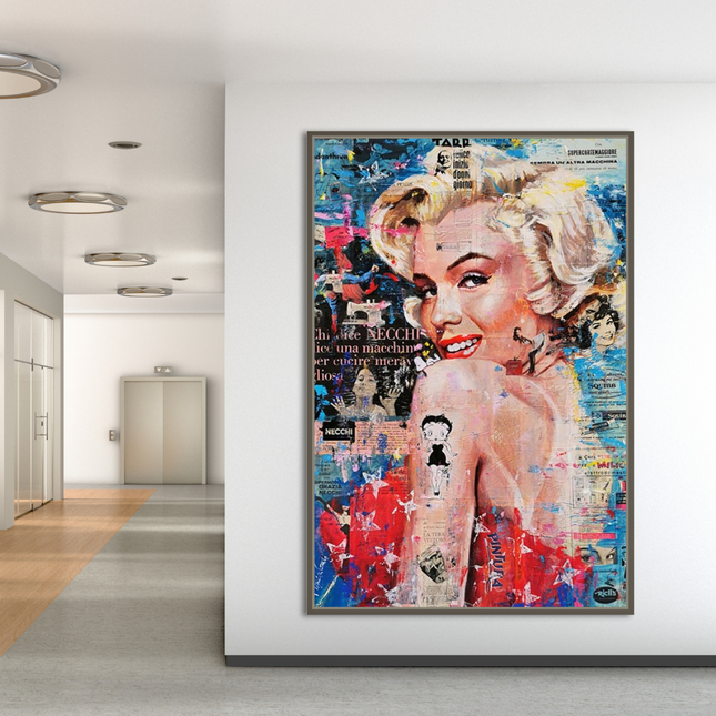 ChandelierDecor - Crowned - Marilyn Pop Art: Expression of Iconic Beauty