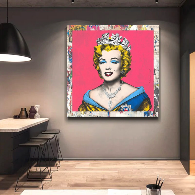 ChandelierDecor - Crowned: Marilyn Pop Art ‚Äì Perfect Blend of Royalty