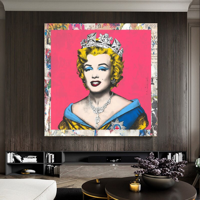 ChandelierDecor - Crowned: Marilyn Pop Art ‚Äì Perfect Blend of Royalty