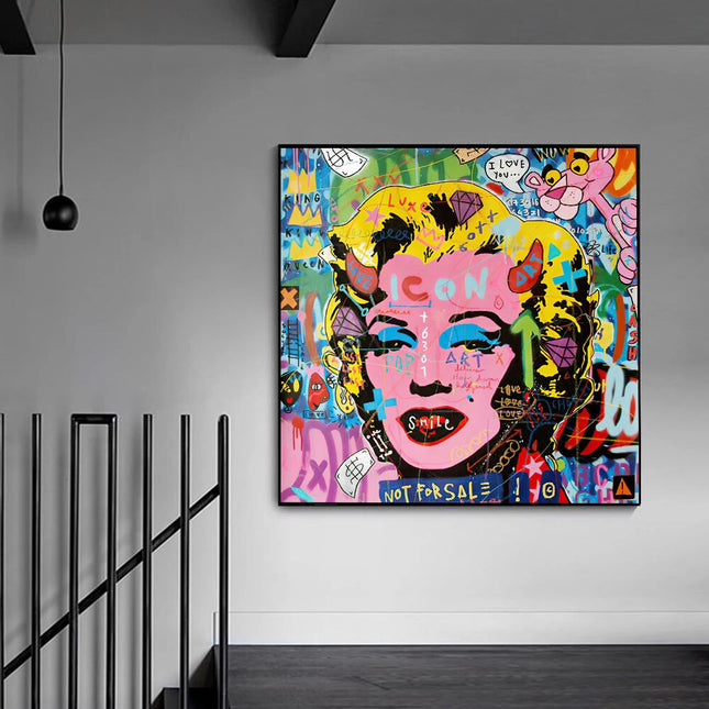 ChandelierDecor - Fashion Icon: Marilyn Pop Art - Showcasing Iconic Style