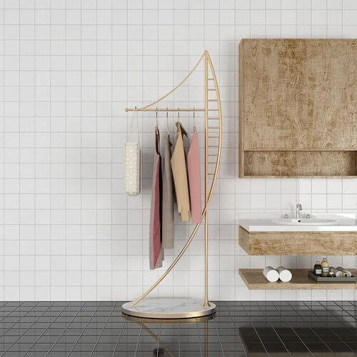 ChandelierDecor - Floor Standing Spiral Storage Entrance Coat Rack