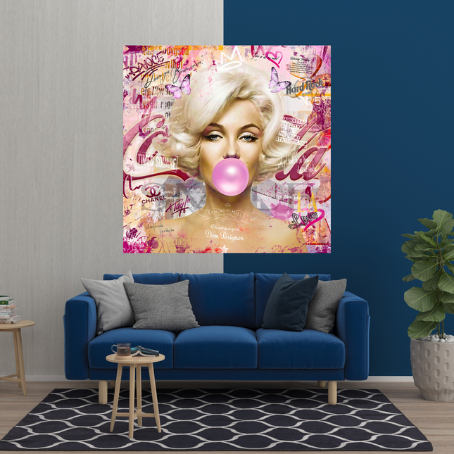 ChandelierDecor - Marilyn Bubble Gum Canvas Wall Art: Exquisite D√©cor