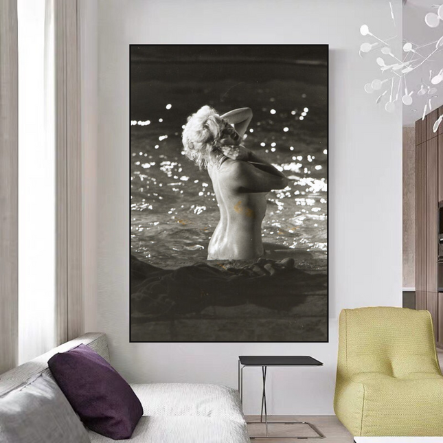 ChandelierDecor - Marilyn Monroe Black & White Canvas Wall Art
