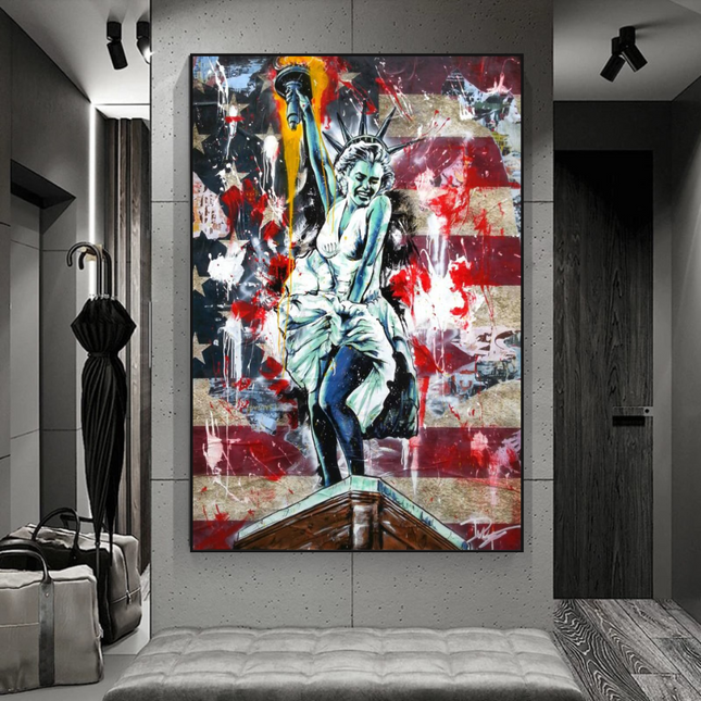ChandelierDecor - Marilyn Monroe Canvas Wall Art: Crowned and Confident