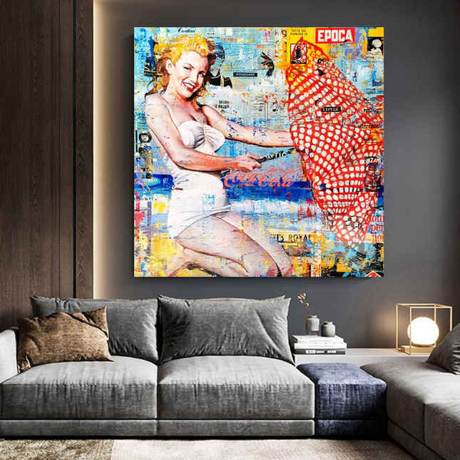 ChandelierDecor - Surfing at Beach - Marilyn Monroe Wall Art