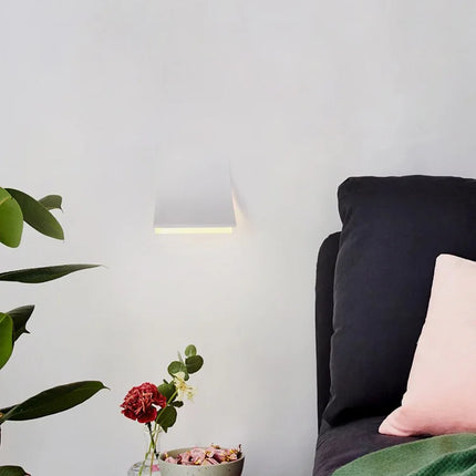 ChandelierDecor - Creative Minimalistic Wall Light - Pack of 2