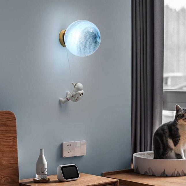 ChandelierDecor - Astronaut on Moon Wall Lamp - Kids Room Lighting