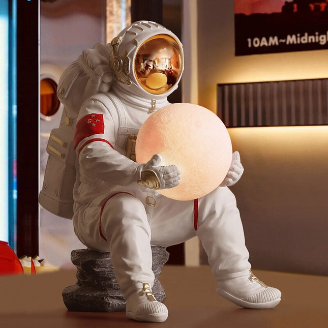ChandelierDecor - Astronaut Sculpture Statue Light