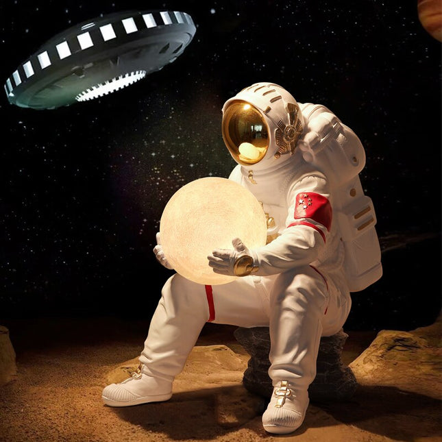 ChandelierDecor - Astronaut Sculpture Statue Light