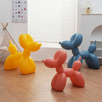 ChandelierDecor - Balloon Dog Statue: Vibrant Ornament for Festive Decor