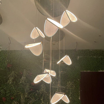 ChandelierDecor - Deluxe Acrylic Blade Chandelier