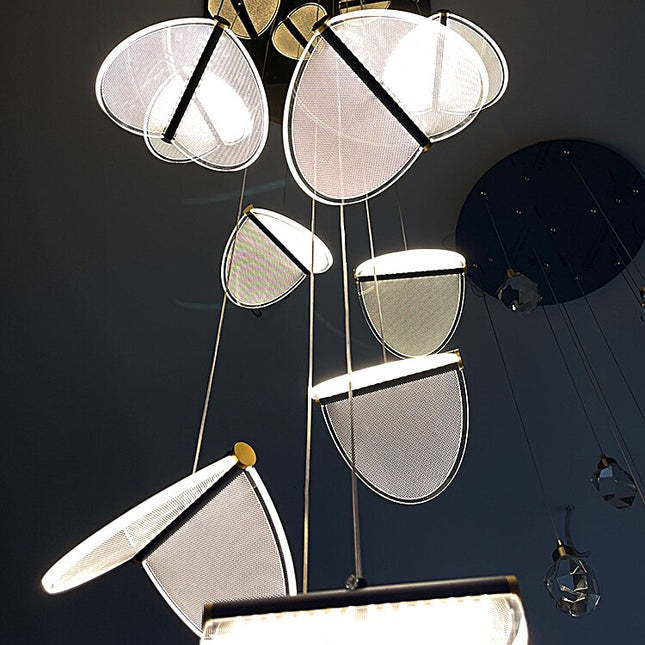 ChandelierDecor - Deluxe Acrylic Blade Chandelier