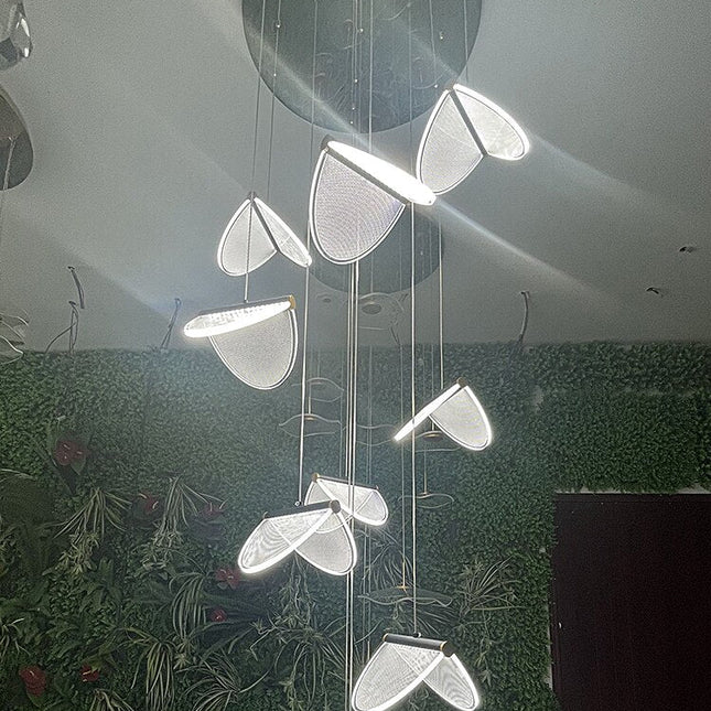 ChandelierDecor - Deluxe Acrylic Blade Chandelier