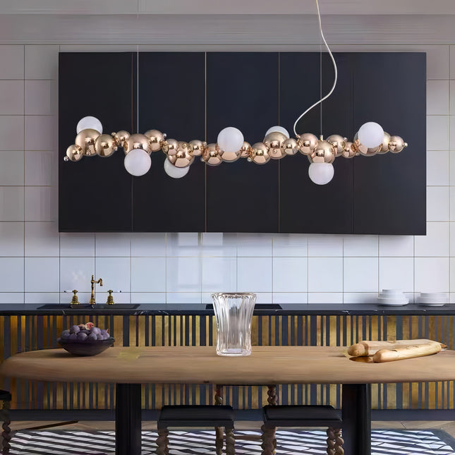 ChandelierDecor - Globes Lustre Chandelier: Elegant and Radiant Lighting