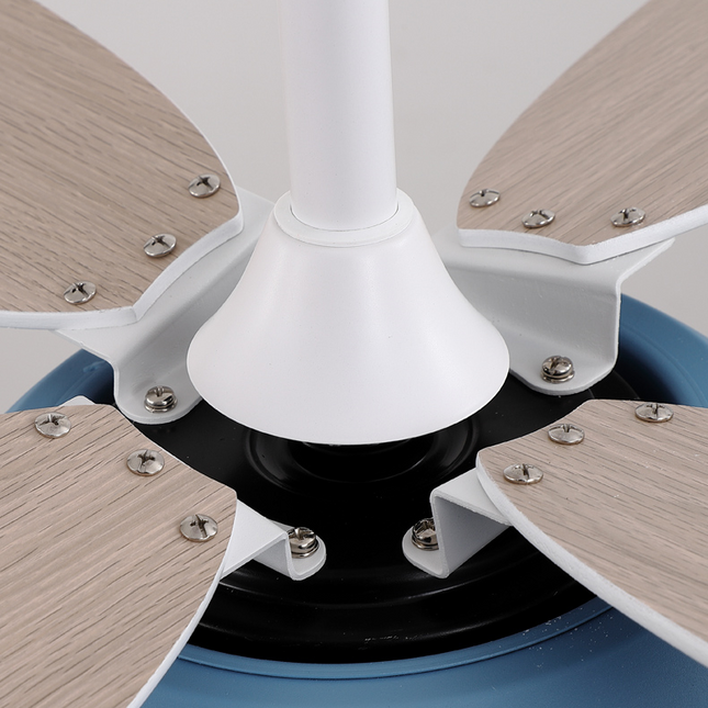ChandelierDecor - Kids' Nursery Helicopter Ceiling Light with Fan