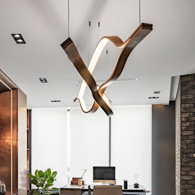 ChandelierDecor - Kiss Acrylic Chandelier: Authentic and Elegant Lighting