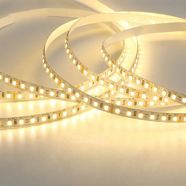 ChandelierDecor - Spiral Acrylic Chandelier: Illuminate with Style